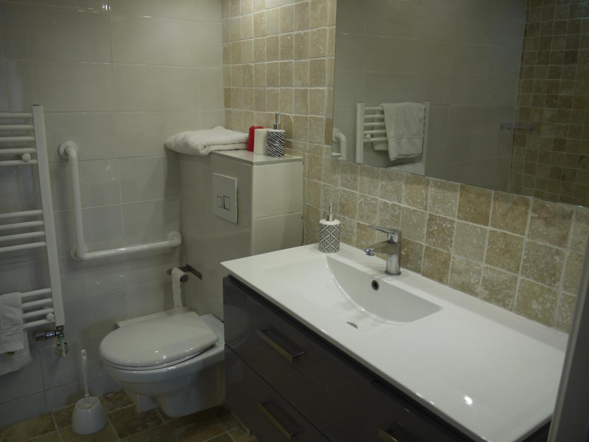 Hotel Karina Jarnac Bagian luar foto